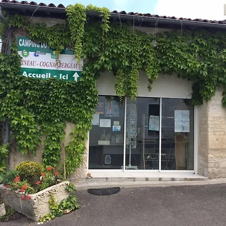 Du Pas Des Biches Celles (Charente-Maritime)